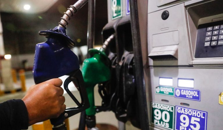 Implementación para el cambio de gasolinas a Regular y Premium en Estaciones de Servicios y Grifos